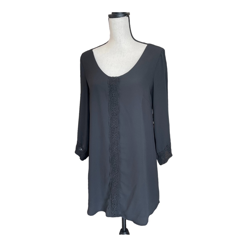 ASTR Womens Lace Trim Shift Mini Dress Black 3/4 Sleeve Solid Scoop Neck S